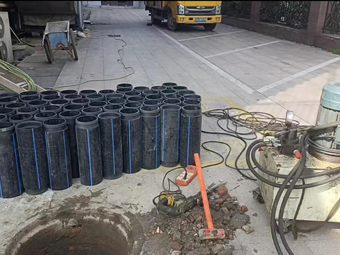 襄城PE置换管厂家 DN315置换管 非开挖管短管置换